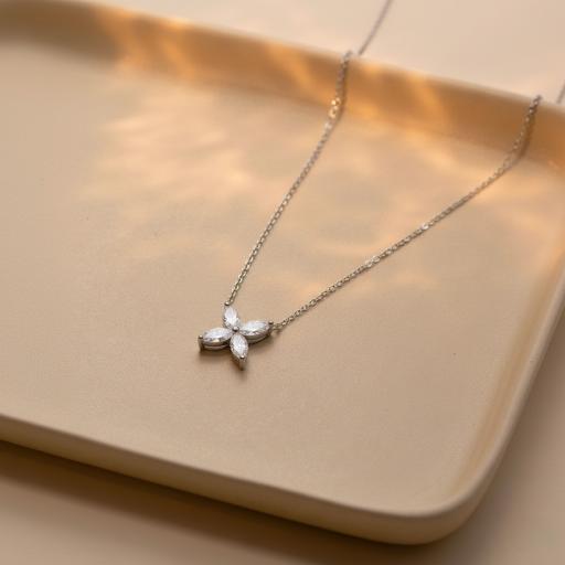 Elegant High-End Design Women's Fashion Luxury Pendant