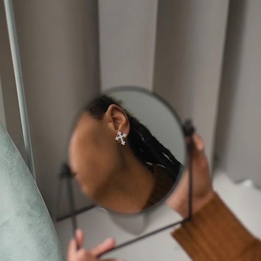 925 Sterling Silver Moissanite  Cross Ear Stud For Women