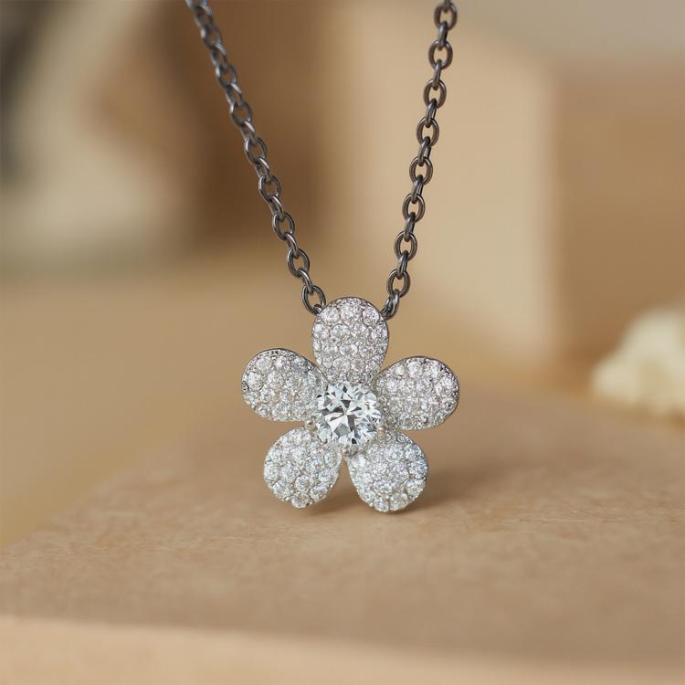 925 Sterling Silver Pendant Moissanite Necklace For Women