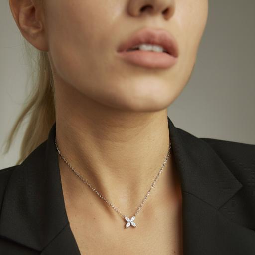 Elegant High-End Design Women's Fashion Luxury Pendant