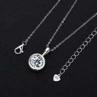 1pc Classic Single 2-carat Moissanite Stone Exquisite Pendant Necklace