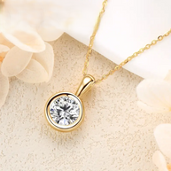 1pc Classic Single 2-carat Moissanite Stone Exquisite Pendant Necklace