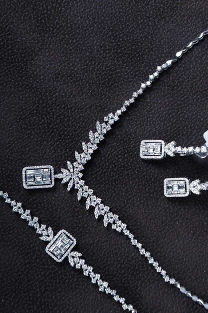 Moissanite Diamond chain set